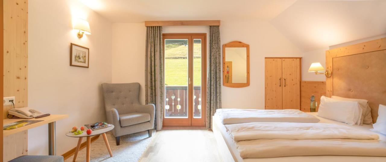 Hotel Nagglerhof Am Weissensee Εξωτερικό φωτογραφία