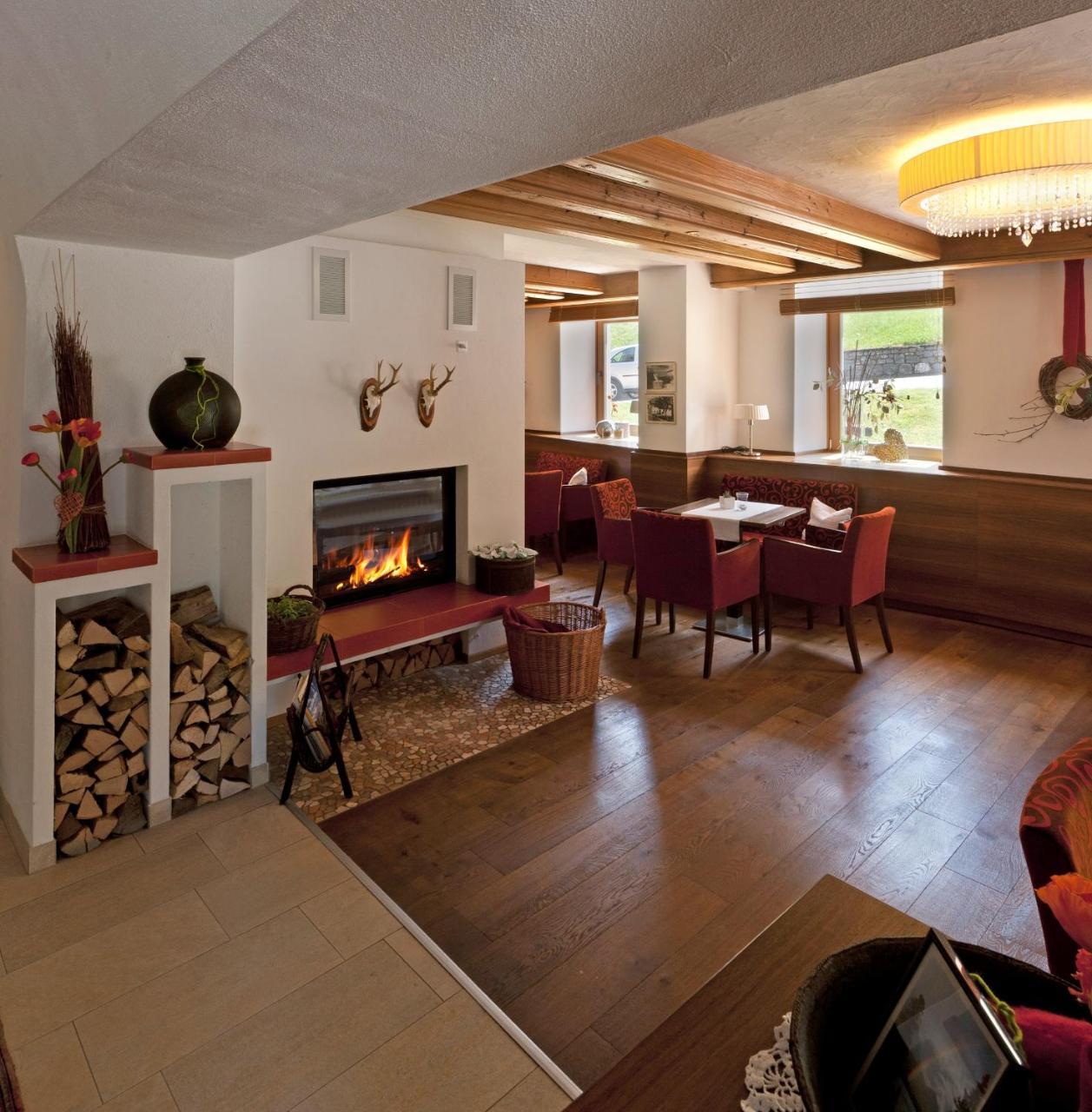 Hotel Nagglerhof Am Weissensee Εξωτερικό φωτογραφία
